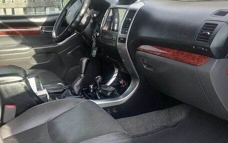 Toyota Land Cruiser Prado 120 рестайлинг, 2006 год, 2 300 000 рублей, 4 фотография