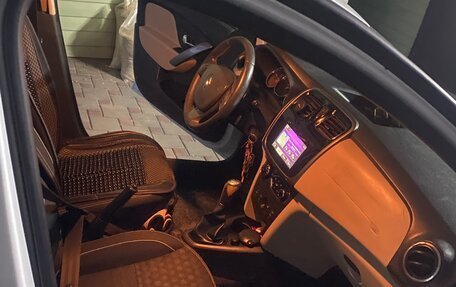 Renault Logan II, 2014 год, 830 000 рублей, 19 фотография