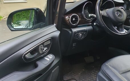Mercedes-Benz V-Класс, 2017 год, 4 140 000 рублей, 10 фотография