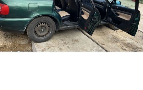 Audi A4, 1999 год, 300 000 рублей, 10 фотография