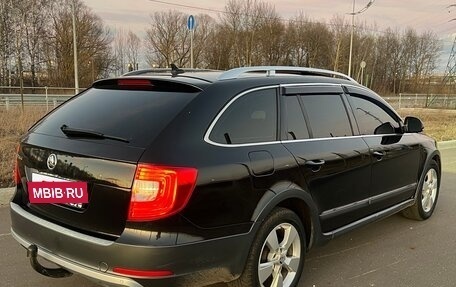 Skoda Superb III рестайлинг, 2012 год, 1 680 000 рублей, 23 фотография