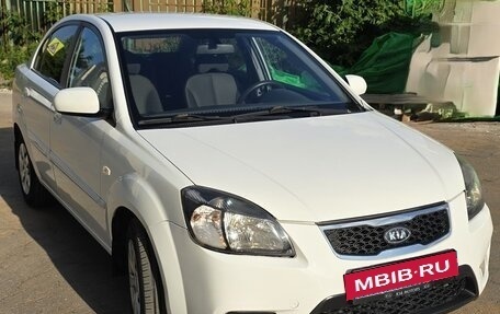 KIA Rio II, 2010 год, 600 000 рублей, 2 фотография
