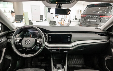 Skoda Octavia IV, 2021 год, 2 430 000 рублей, 18 фотография
