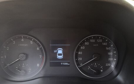 Hyundai Solaris II рестайлинг, 2018 год, 1 300 000 рублей, 5 фотография
