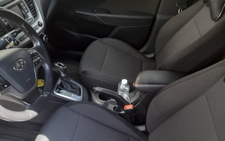 Hyundai Solaris II рестайлинг, 2018 год, 1 300 000 рублей, 7 фотография