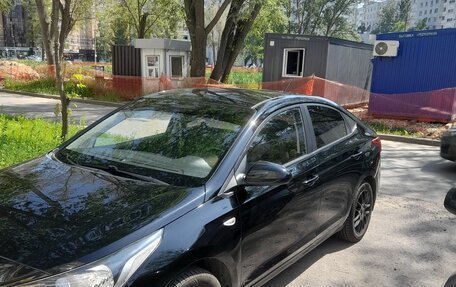 Hyundai Solaris II рестайлинг, 2018 год, 1 300 000 рублей, 2 фотография