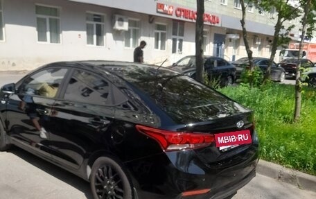 Hyundai Solaris II рестайлинг, 2018 год, 1 300 000 рублей, 3 фотография