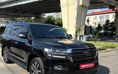 Toyota Land Cruiser 200, 2018 год, 7 270 000 рублей, 1 фотография