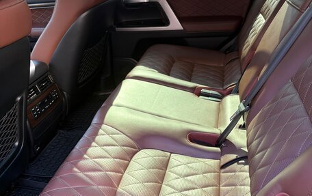 Toyota Land Cruiser 200, 2018 год, 7 270 000 рублей, 7 фотография