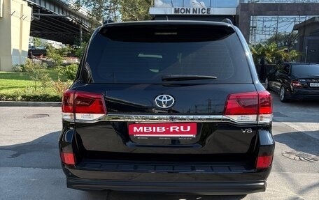 Toyota Land Cruiser 200, 2018 год, 7 270 000 рублей, 5 фотография