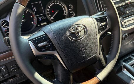 Toyota Land Cruiser 200, 2018 год, 7 270 000 рублей, 9 фотография
