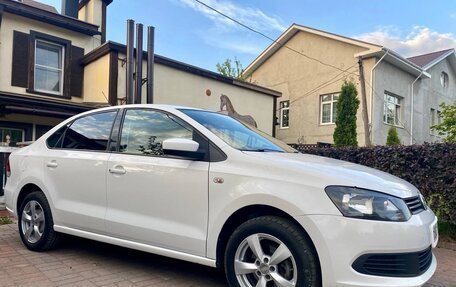 Volkswagen Polo VI (EU Market), 2012 год, 830 000 рублей, 2 фотография