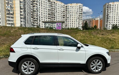 Volkswagen Tiguan II, 2020 год, 2 590 000 рублей, 10 фотография