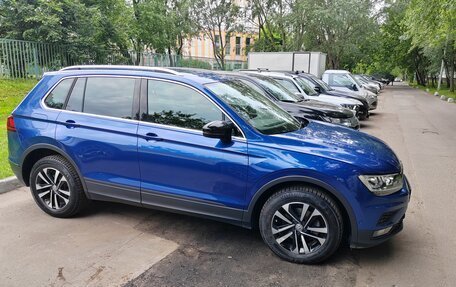 Volkswagen Tiguan II, 2019 год, 2 790 000 рублей, 6 фотография