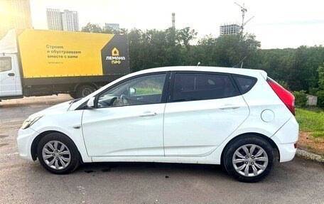 Hyundai Solaris II рестайлинг, 2012 год, 570 000 рублей, 2 фотография
