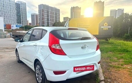 Hyundai Solaris II рестайлинг, 2012 год, 570 000 рублей, 3 фотография