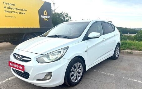 Hyundai Solaris II рестайлинг, 2012 год, 570 000 рублей, 6 фотография