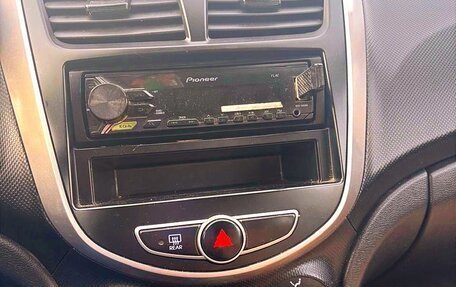 Hyundai Solaris II рестайлинг, 2012 год, 570 000 рублей, 13 фотография