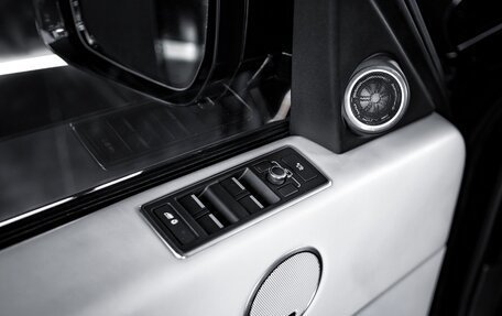 Land Rover Range Rover IV рестайлинг, 2016 год, 4 490 000 рублей, 18 фотография