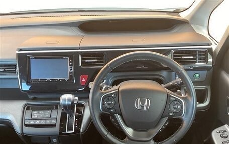 Honda Stepwgn IV, 2021 год, 1 900 855 рублей, 7 фотография