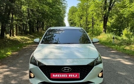 Hyundai Solaris II рестайлинг, 2019 год, 1 250 000 рублей, 12 фотография