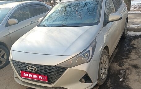 Hyundai Solaris II рестайлинг, 2020 год, 1 300 000 рублей, 1 фотография