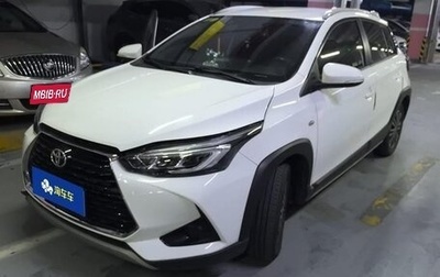 Toyota Yaris XP150 рестайлинг, 2021 год, 1 220 000 рублей, 1 фотография