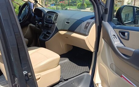 Hyundai H-1 II рестайлинг, 2021 год, 3 500 000 рублей, 3 фотография