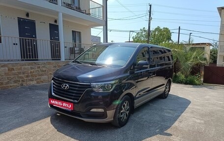 Hyundai H-1 II рестайлинг, 2021 год, 3 500 000 рублей, 14 фотография