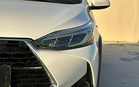 Toyota Yaris XP150 рестайлинг, 2020 год, 1 210 000 рублей, 3 фотография