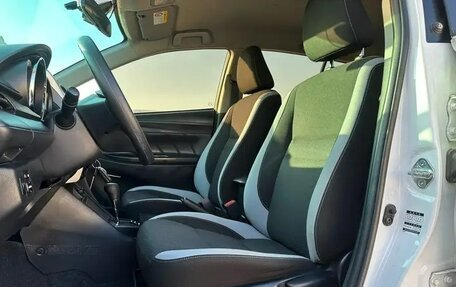 Toyota Yaris XP150 рестайлинг, 2020 год, 1 210 000 рублей, 14 фотография