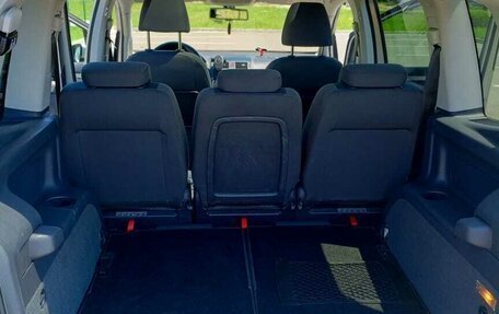 Volkswagen Touran III, 2011 год, 1 220 000 рублей, 4 фотография