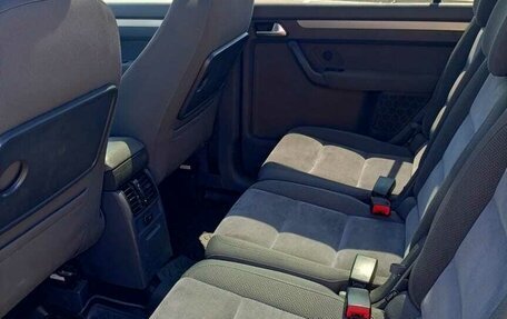 Volkswagen Touran III, 2011 год, 1 220 000 рублей, 6 фотография