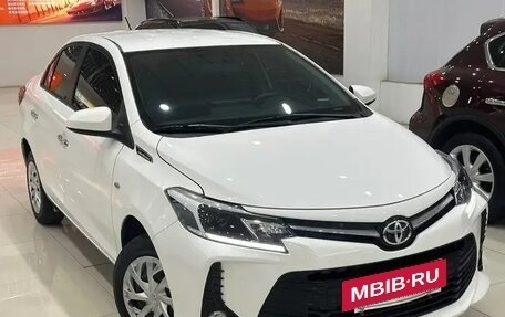 Toyota Vios III, 2022 год, 1 230 000 рублей, 3 фотография