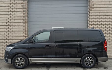 Hyundai H-1 II рестайлинг, 2019 год, 2 639 000 рублей, 4 фотография
