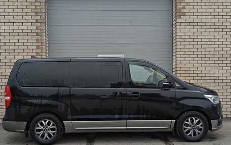 Hyundai H-1 II рестайлинг, 2019 год, 2 639 000 рублей, 8 фотография