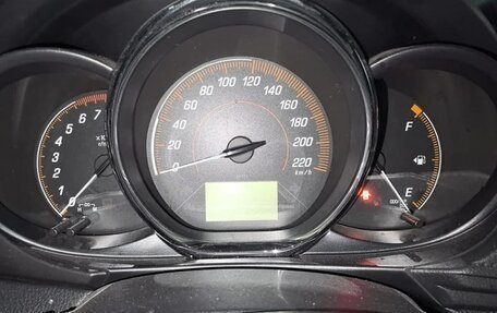 Toyota Yaris XP150 рестайлинг, 2021 год, 1 220 000 рублей, 8 фотография