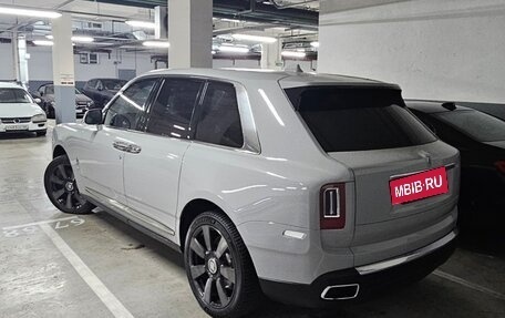 Rolls-Royce Cullinan, 2021 год, 50 000 000 рублей, 3 фотография