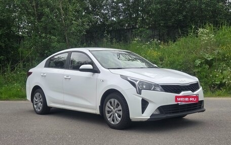 KIA Rio IV, 2022 год, 1 200 000 рублей, 2 фотография