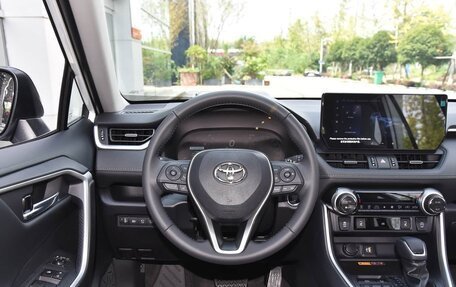 Toyota RAV4, 2025 год, 3 310 999 рублей, 10 фотография
