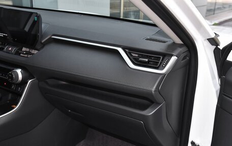 Toyota RAV4, 2025 год, 3 310 999 рублей, 20 фотография