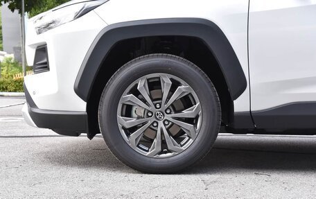 Toyota RAV4, 2025 год, 3 310 999 рублей, 30 фотография