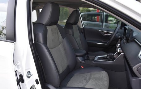 Toyota RAV4, 2025 год, 3 310 999 рублей, 24 фотография