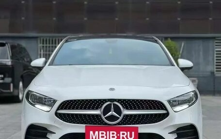 Mercedes-Benz A-Класс, 2020 год, 1 810 000 рублей, 2 фотография