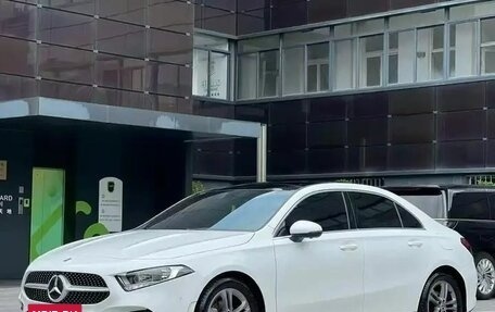 Mercedes-Benz A-Класс, 2020 год, 1 810 000 рублей, 8 фотография