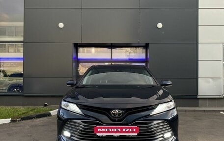 Toyota Camry, 2019 год, 3 069 000 рублей, 2 фотография