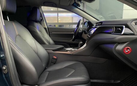 Toyota Camry, 2019 год, 3 069 000 рублей, 18 фотография