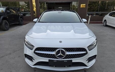 Mercedes-Benz A-Класс, 2020 год, 1 830 000 рублей, 2 фотография