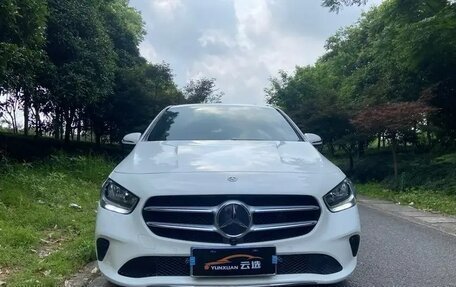 Mercedes-Benz B-Класс, 2020 год, 1 550 000 рублей, 2 фотография