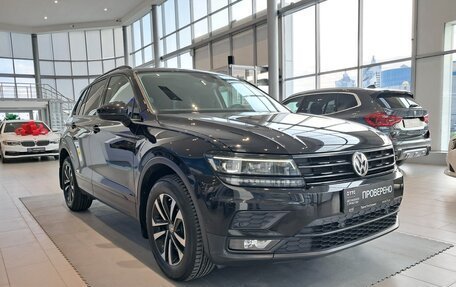 Volkswagen Tiguan II, 2019 год, 2 989 000 рублей, 3 фотография